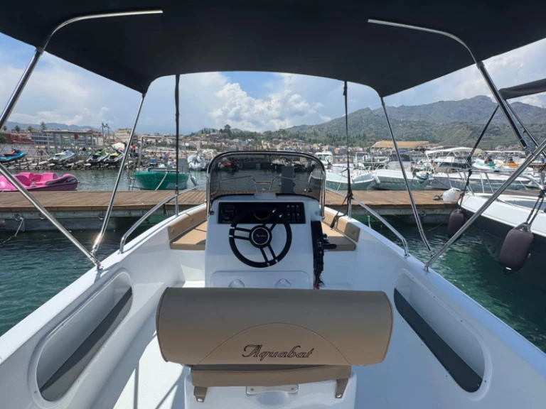 Verhuur Motorboot in Giardini-Naxos - Aquabat Sport Line 19