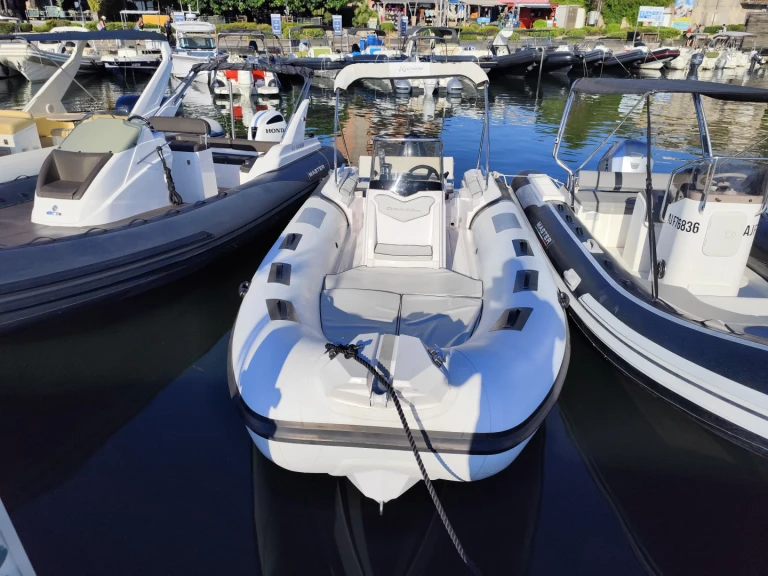 Zodiac Medline te huur van particulier of professional in Porto-Vecchio