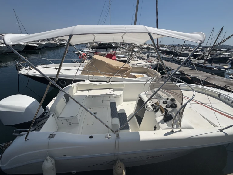 Motorboot te huur in Sainte-Maxime voor de beste prijs