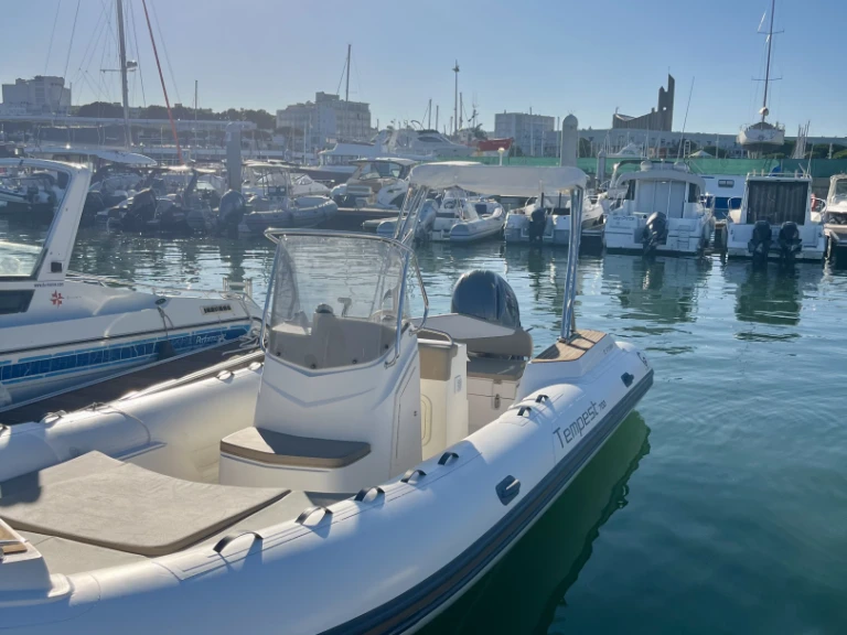 Jachthuur in Royan - Capelli Tempest 700 Sun via SamBoat