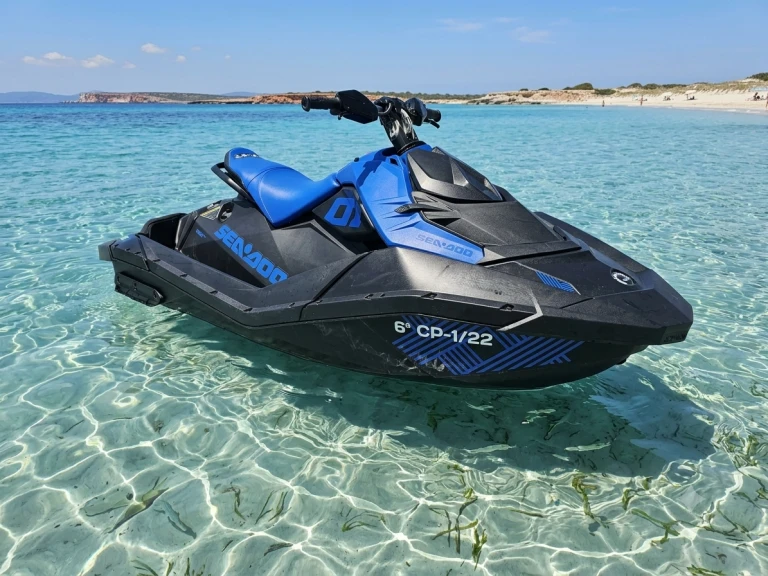 Huur een Sea-Doo Spark Trixx in Marina Ibiza
