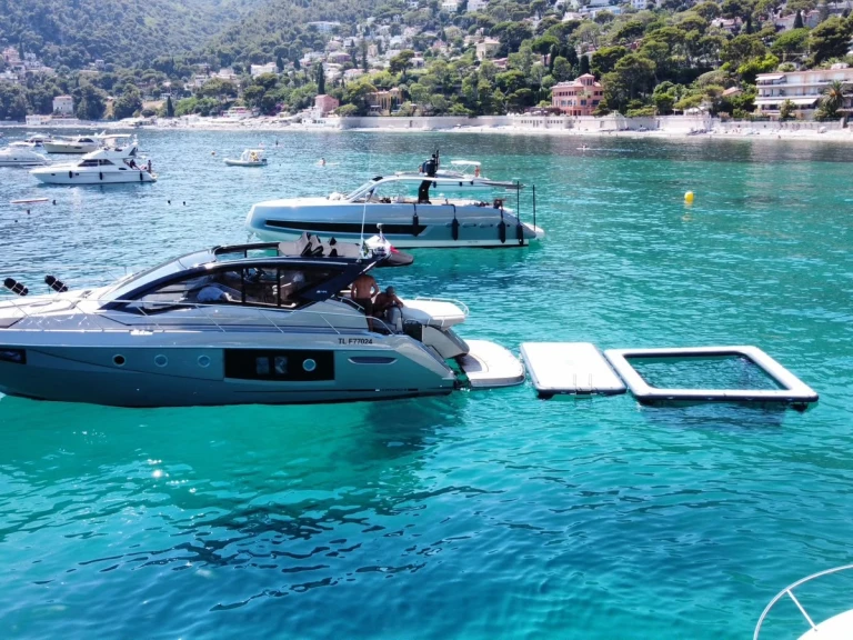 Jachthuur in Nice Port - Cranchi Cranchi M44 HT via SamBoat