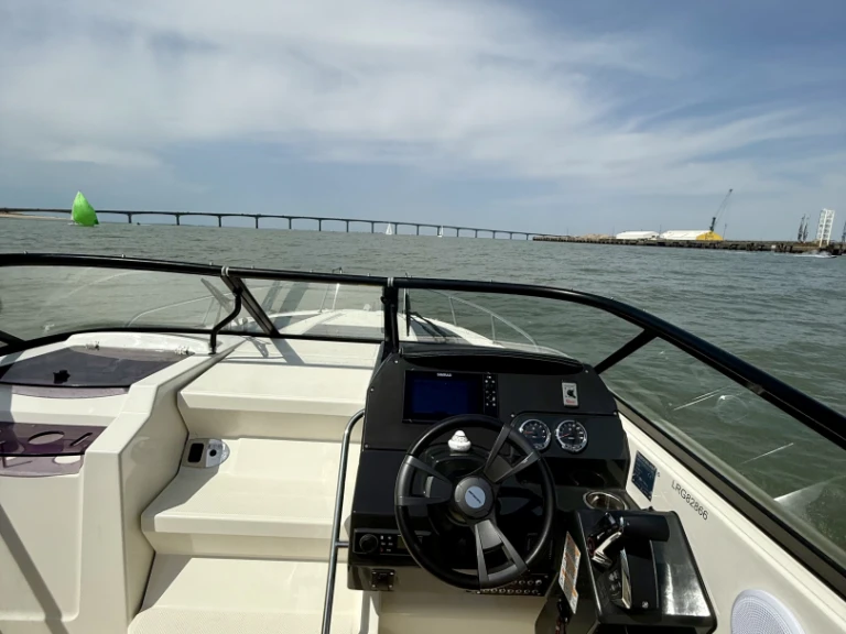 Huur een Quicksilver Activ 805 Cruiser in La Rochelle