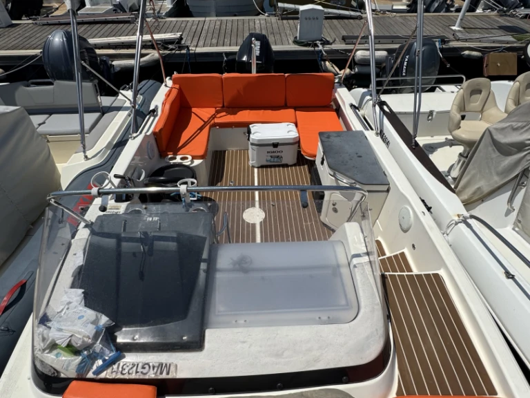 Quicksilver Activ 755 Sundeck te huur van particulier of professional in Marseille
