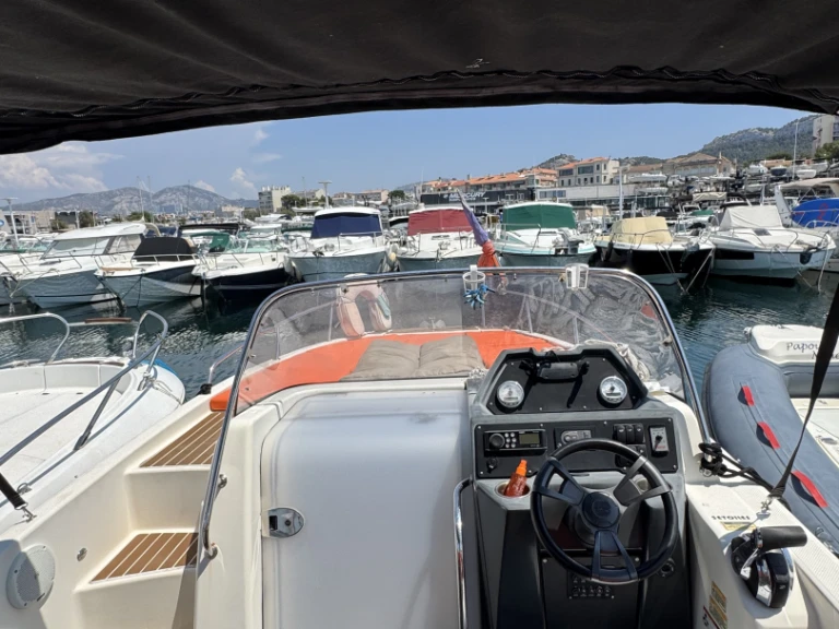 Bootverhuur Marseille goedkoop Activ 755 Sundeck