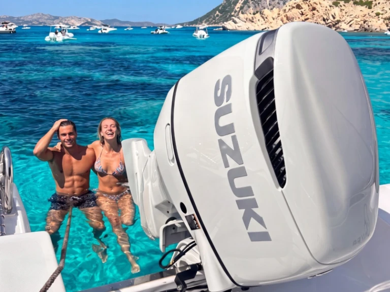 Huur Motorboot met of zonder schipper Saver in Italië