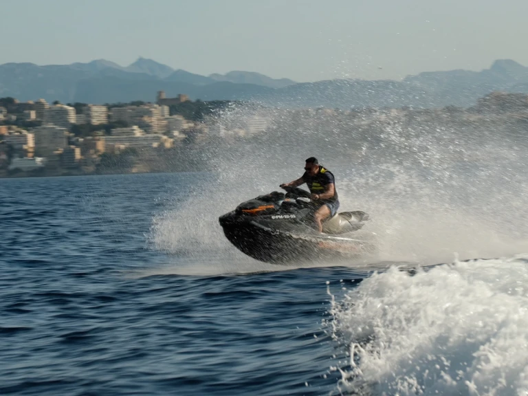 Huur Jet Ski met of zonder schipper  in Palma de Mallorca