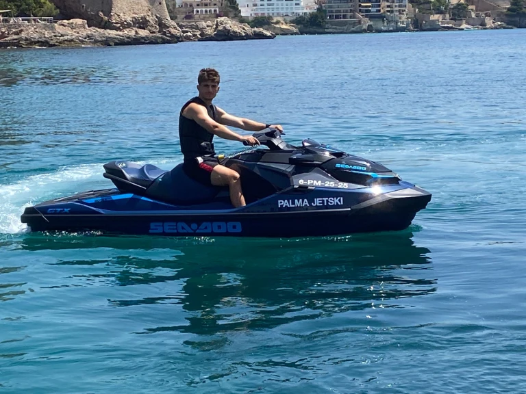 Huur Jet Ski met of zonder schipper  in Palma de Mallorca