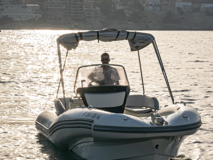 Verhuur RIB Zodiac met vaarbewijs