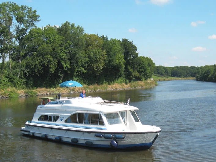 Bootverhuur Le Boat Tango in Castelnaudary via SamBoat