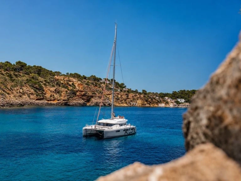 Verhuur Catamaran Excess met vaarbewijs