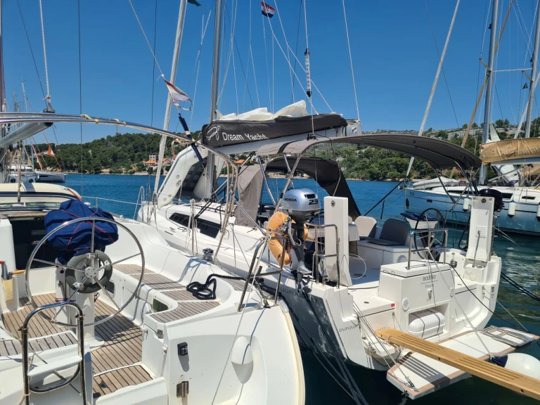 Huur Zeilboot met of zonder schipper Dufour in Zaton