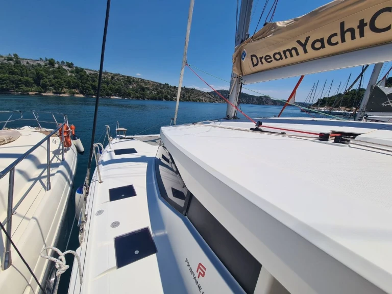 Bootverhuur Fountaine Pajot Lucia 40 in Zaton via SamBoat