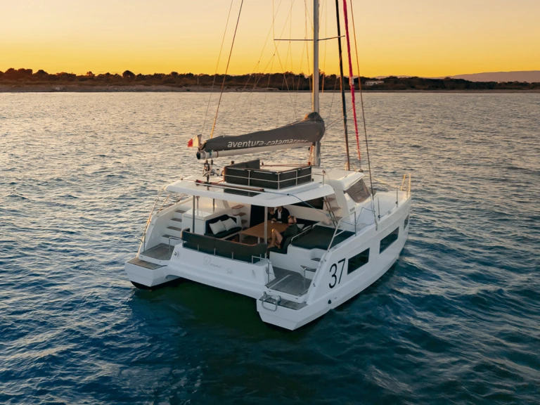 Verhuur Catamaran Aventura met vaarbewijs