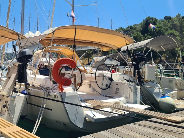 Bootverhuur Zaton goedkoop Dufour 310