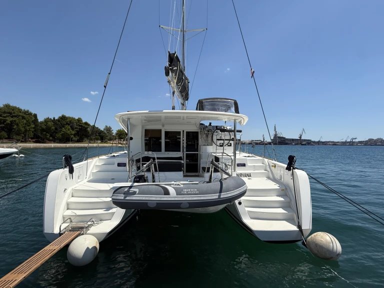 Huur Catamaran met of zonder schipper Lagoon in Pula