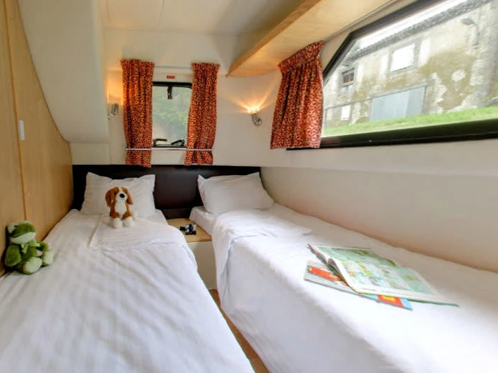 Le Boat Mystique te huur van particulier of professional in Saint-Gilles du Gard