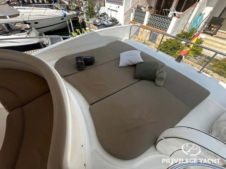 Bootverhuur Roses goedkoop Azimut 55 Fly