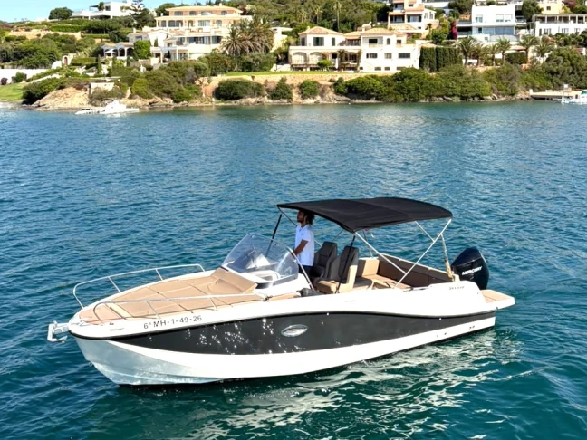 Bootverhuur Quicksilver Activ 755 Sundeck in Mahon Port via SamBoat