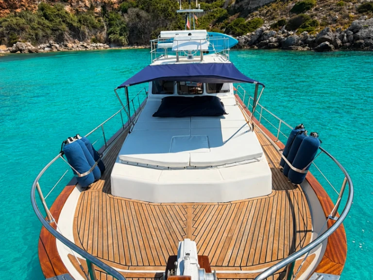 Verhuur Motorboot Menorquin-Yachts met vaarbewijs