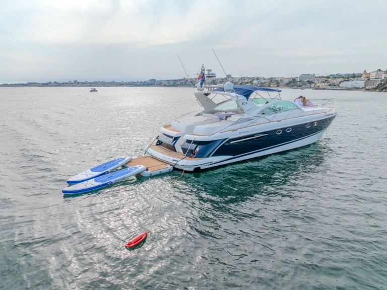Verhuur Motorboot Fairline met vaarbewijs