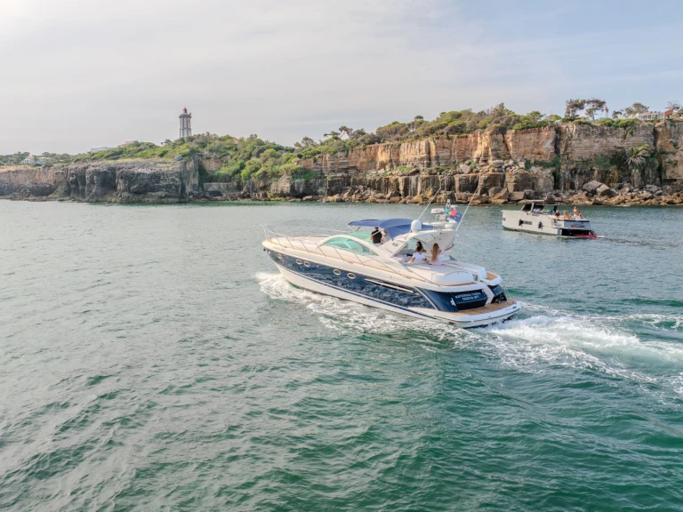 Motorboot te huur in Cascais voor de beste prijs