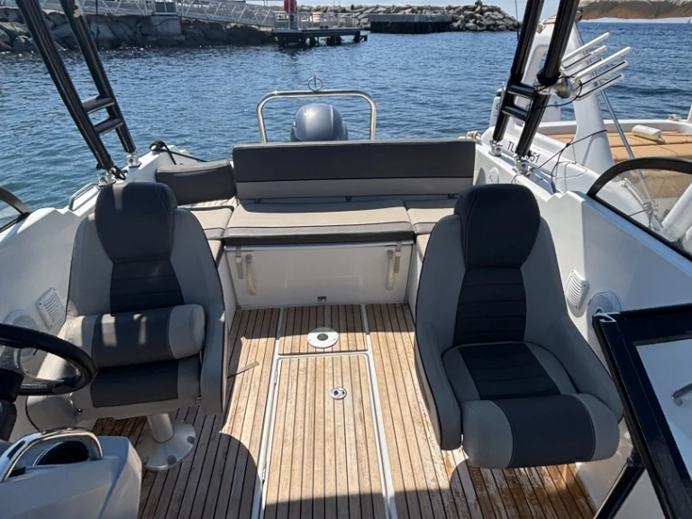 Bootverhuur Jeanneau Cap Camarat 6.5 BR in Les Issambres via SamBoat