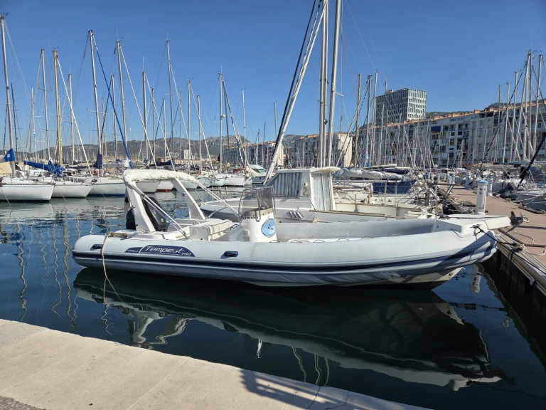 RIB te huur in Toulon voor de beste prijs