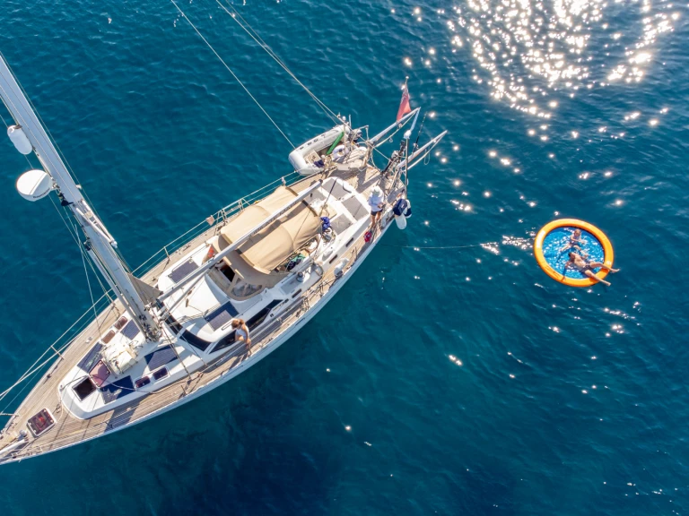 Huur Zeilboot met of zonder schipper Oyster Marine in Porto San Paolo