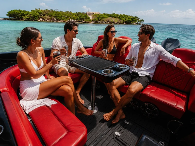 Catamaran te huur in Bahía de Cartagena de Indias voor de beste prijs