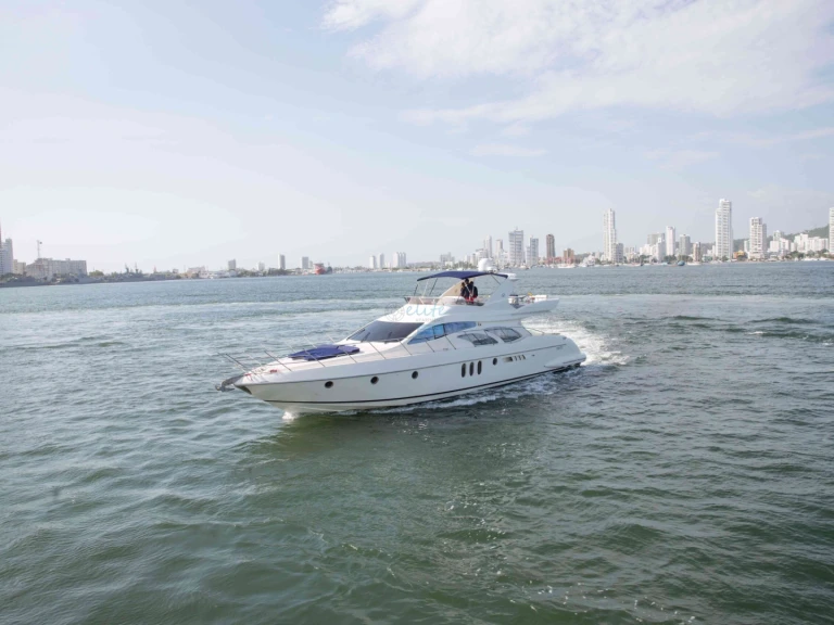 Verhuur Catamaran Custom Made met vaarbewijs