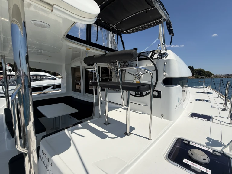 Huur Catamaran met of zonder schipper Lagoon in Pula
