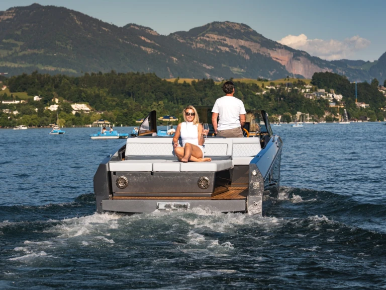 Verhuur Motorboot GANZ Boats met vaarbewijs