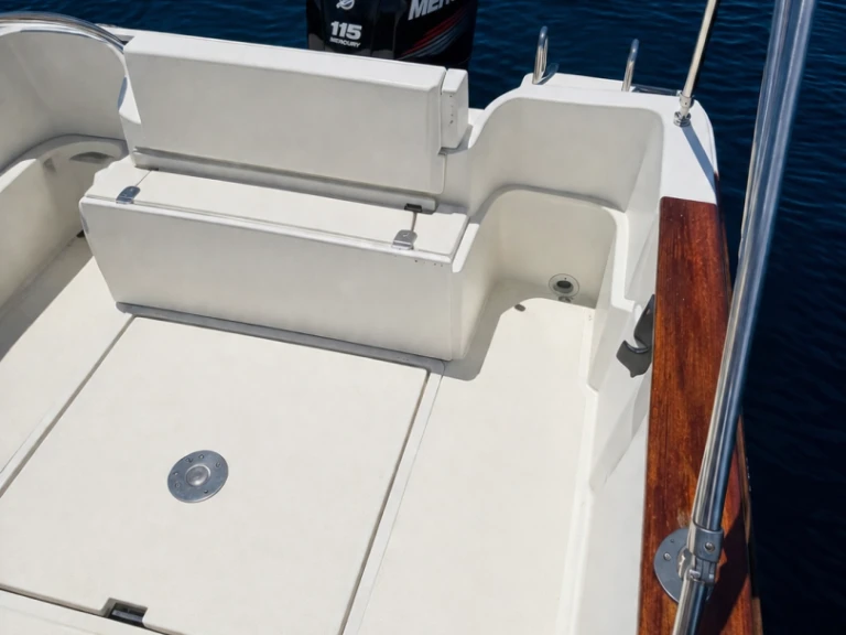 Huur Motorboot met of zonder schipper Jeanneau in Martigues