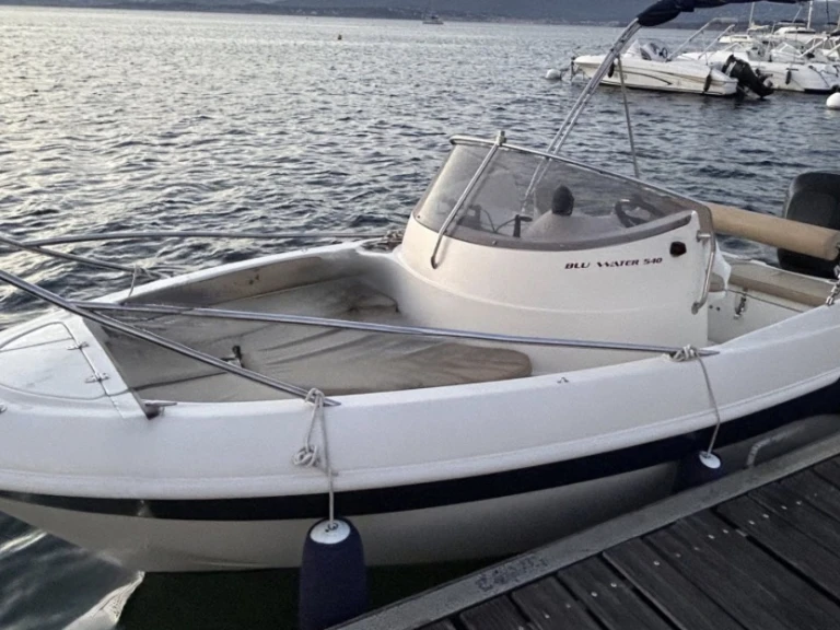 Verhuur Motorboot Poseidon met vaarbewijs