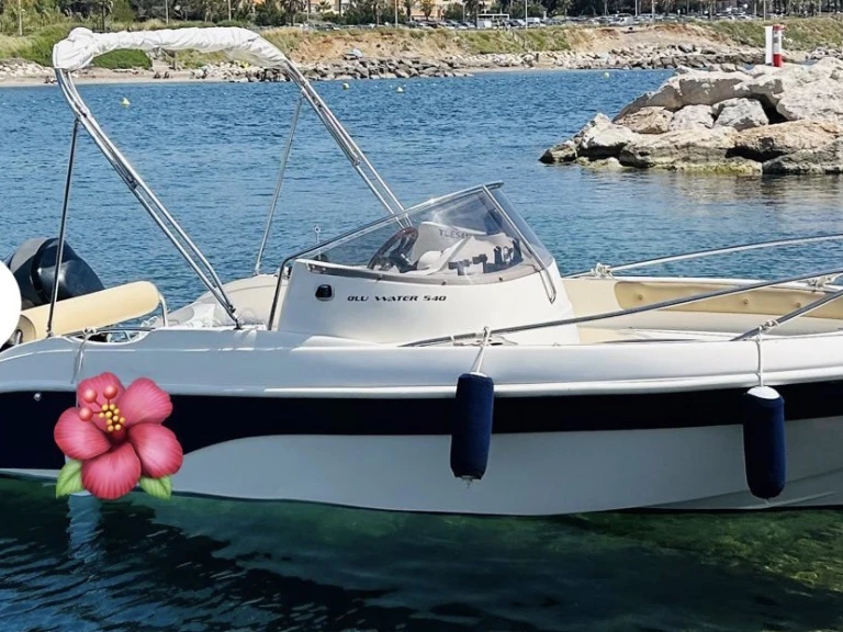 Motorboot te huur in Six-Fours-les-Plages voor de beste prijs