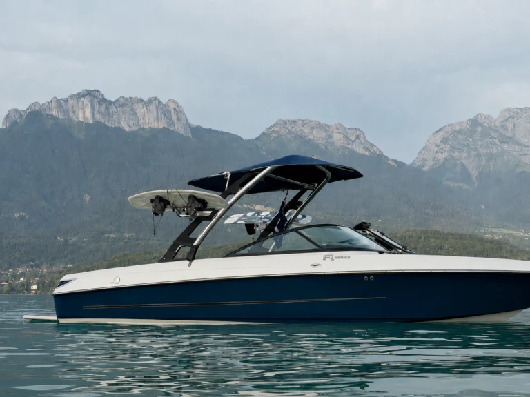 Malibu Wakesetter te huur van particulier of professional in Angon