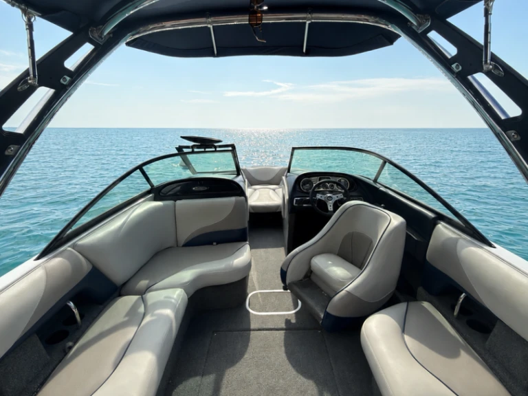 Motorboot te huur in Angon voor de beste prijs