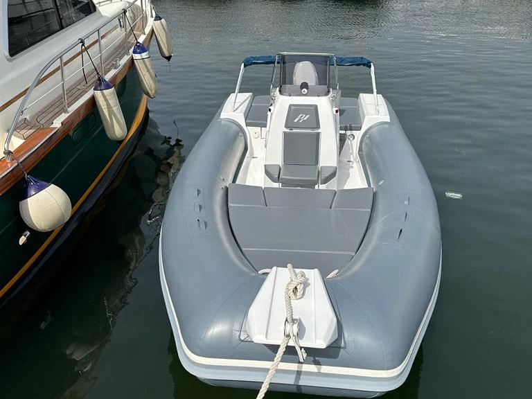 RIB te huur in Porto di Mergellina voor de beste prijs