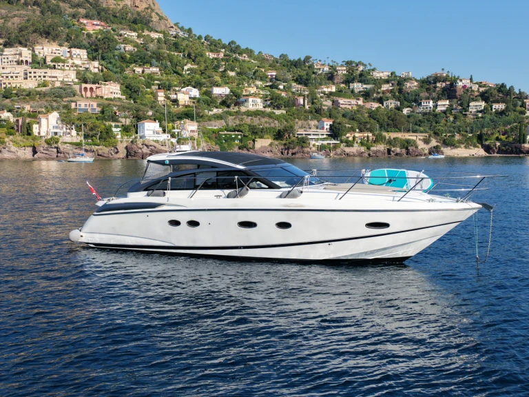 Huur een Princess Princess V42 in Villeneuve-Loubet