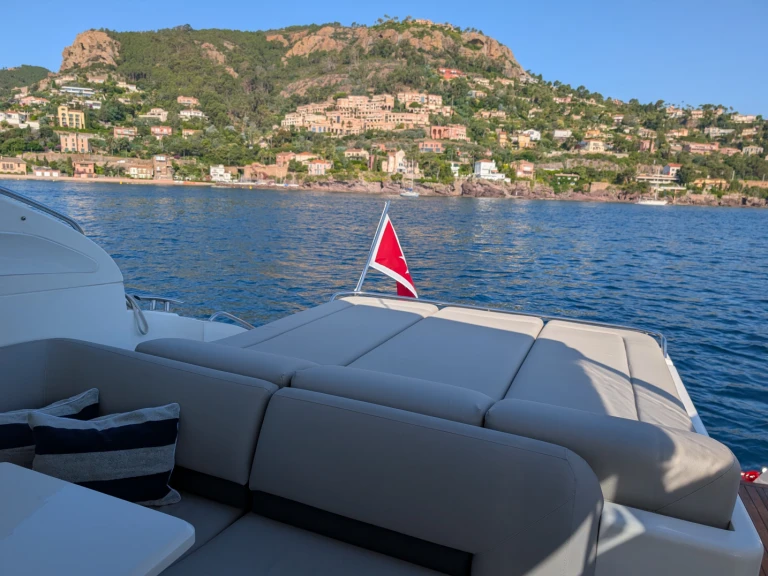 Bootverhuur Villeneuve-Loubet goedkoop Princess V42
