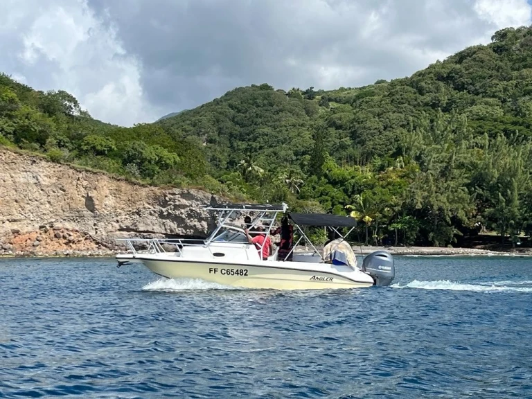 Verhuur Motorboot in Le Gosier - Angler 2100 WA