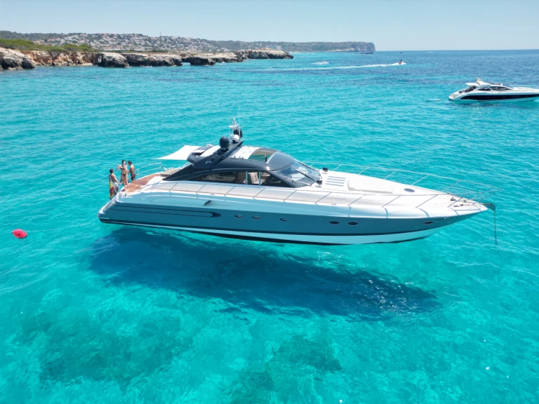 Huur een Princess V65 in Mahón