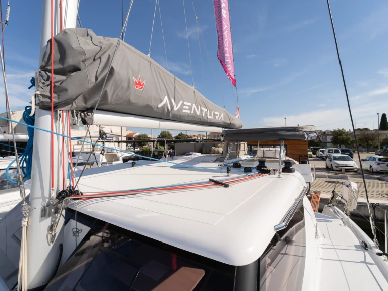 Bootverhuur Aventura Aventura 37 - 3 cab. in Pirovac via SamBoat