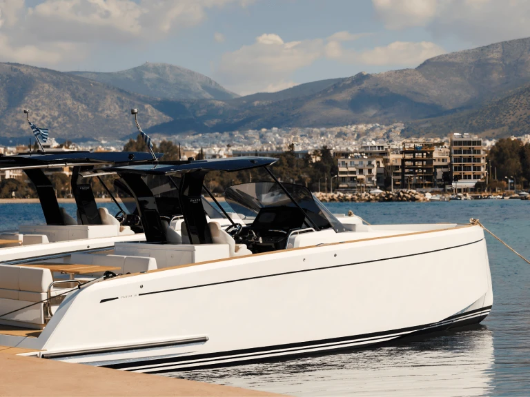 Huur een Pardo Yachts Pardo 38 in Glyfáda