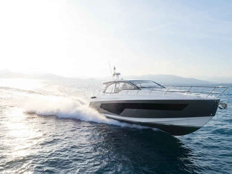 Azimut Azimut 51 te huur van particulier of professional in Palaio Faliro