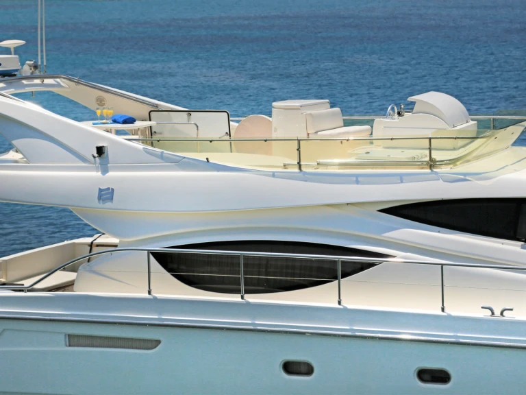 Huur een Ferretti Ferretti 550 in Paros (Eiland)