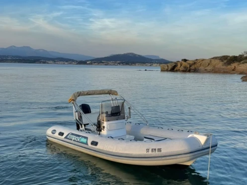 RIB te huur in Six-Fours-les-Plages voor de beste prijs