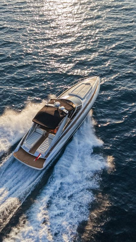 Huur een Sunseeker Superhawk 43 in Cannes