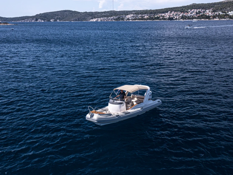 Jachthuur in Hvar - Aquamax B 23 F via SamBoat